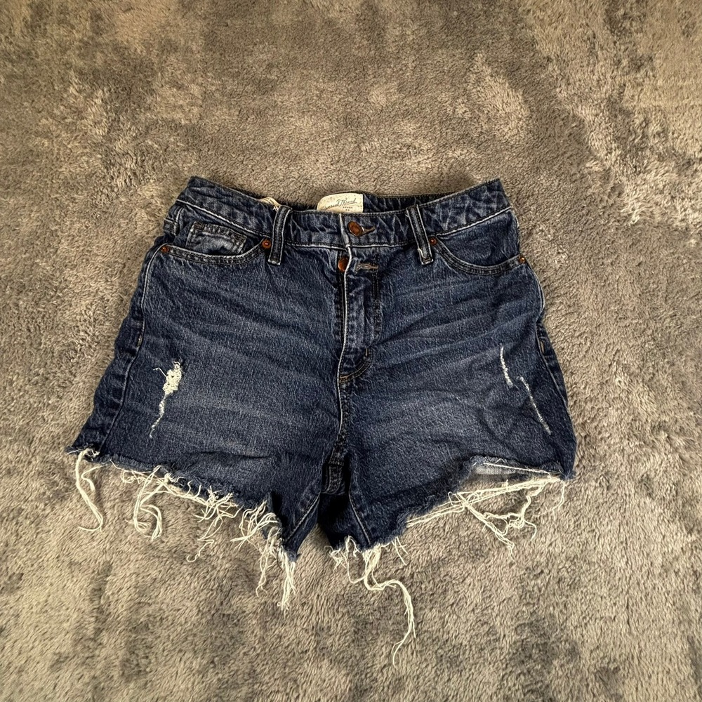 Universal Thread Vintage Midi Distressed Denim Shorts Dark Wash Size 2 26R